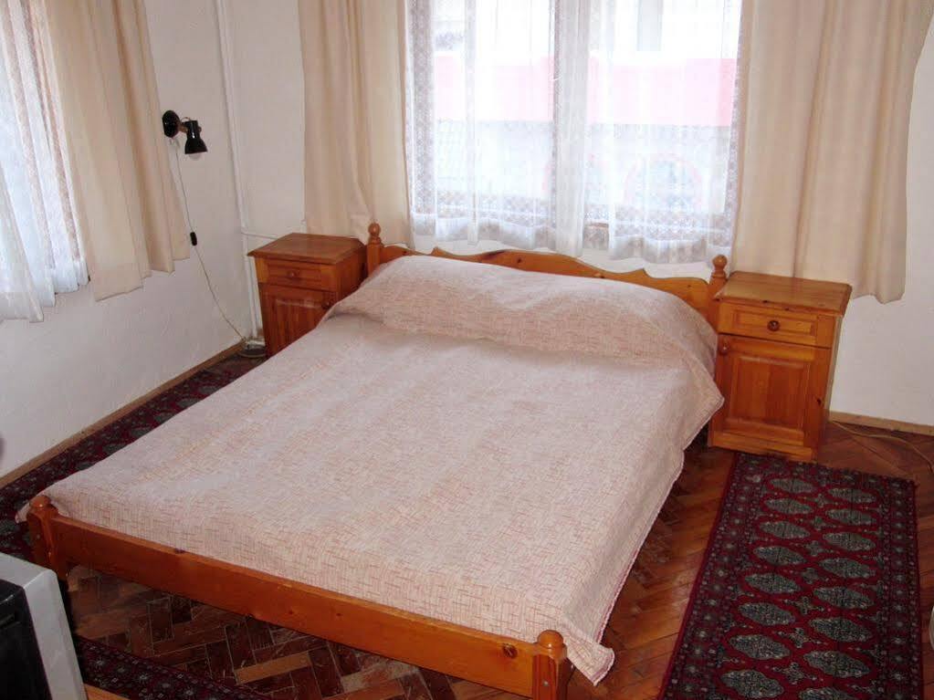 Guest Rooms Metaksinovi Chepelare Exterior photo